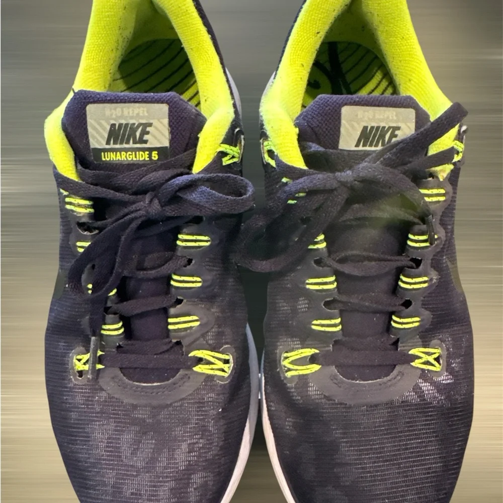 Nike Athletic Sneakers size 8‎